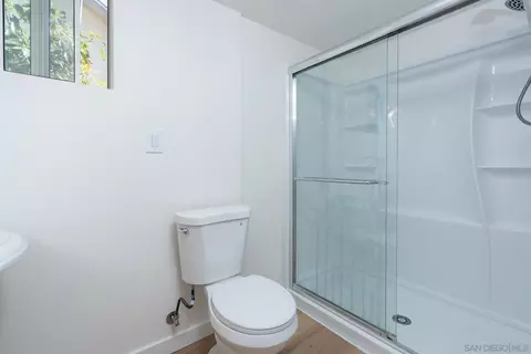 Bath - 11368 Squamish Rd, San Diego, CA 92126 photo 2 of 5