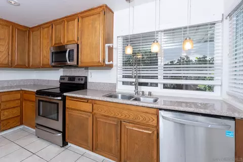Kitchen - 11368 Squamish Rd, San Diego, CA 92126 photo 2 of 2