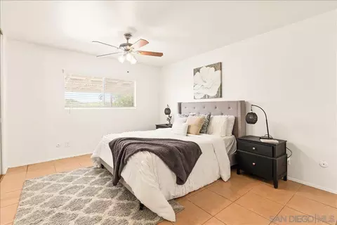 Bedroom - 12448 Ridgeton Dr, Lakeside, CA 92040 photo 2 of 10