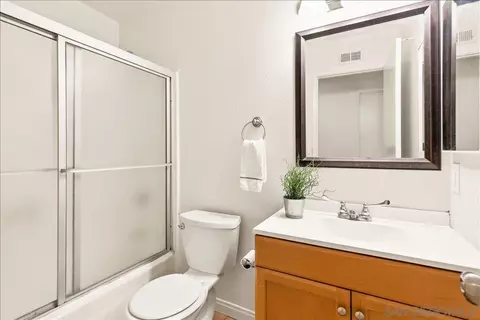 Bath - 12448 Ridgeton Dr, Lakeside, CA 92040 photo 2 of 2