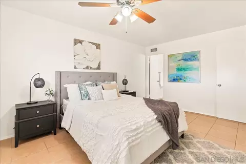 Bedroom - 12448 Ridgeton Dr, Lakeside, CA 92040 photo 3 of 10