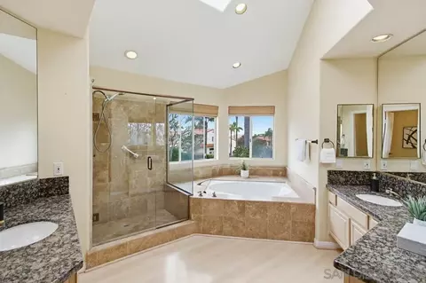 Bath - 1547 Caminito Solidago, La Jolla, CA 92037 photo 2 of 7