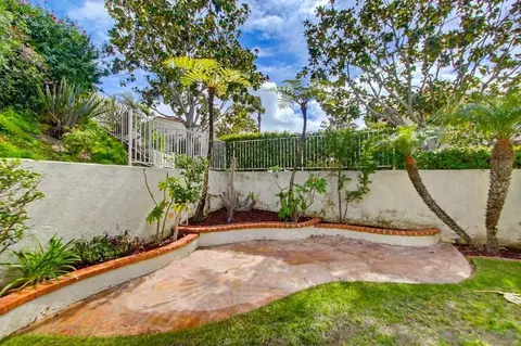 Exterior - 1547 Caminito Solidago, La Jolla, CA 92037 photo 9 of 13