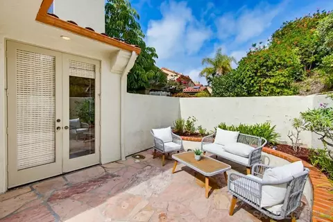 Exterior - 1547 Caminito Solidago, La Jolla, CA 92037 photo 4 of 13