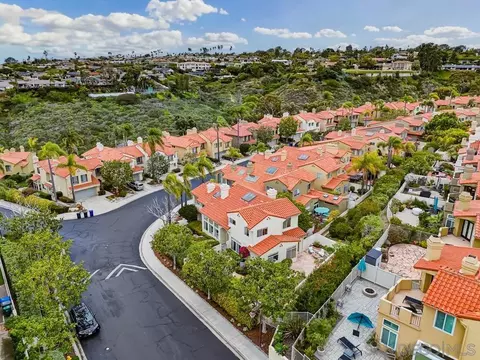 View/Area - 1547 Caminito Solidago, La Jolla, CA 92037 photo 4 of 6