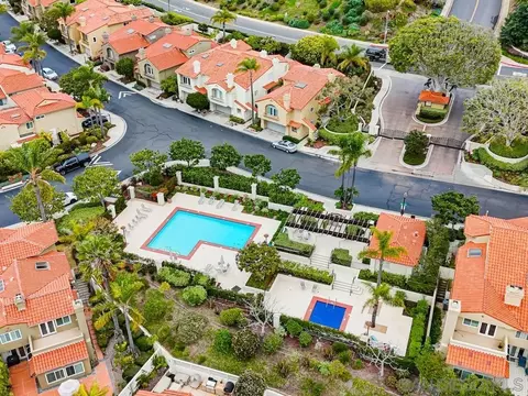 View/Area - 1547 Caminito Solidago, La Jolla, CA 92037 photo 3 of 6