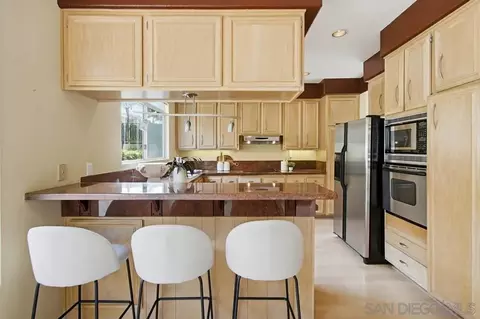 Kitchen - 1547 Caminito Solidago, La Jolla, CA 92037 photo 2 of 4