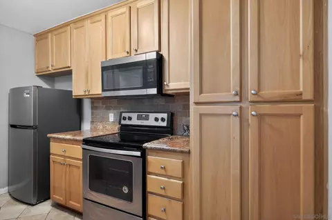 Kitchen - 9860 Dale Ave #B9, Spring Valley, CA 91977 photo 1 of 3