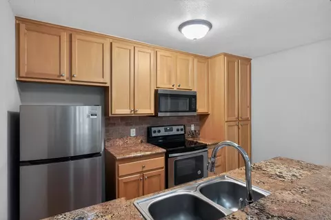 Kitchen - 9860 Dale Ave #B9, Spring Valley, CA 91977 photo 2 of 3