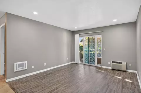Living - 9860 Dale Ave #B9, Spring Valley, CA 91977 photo 3 of 5
