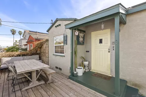 2003 Ebers St, San Diego, CA 92107