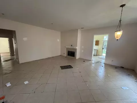 Living - 505 Portico Dr, Oceanside, CA 92058 photo 1 of 4