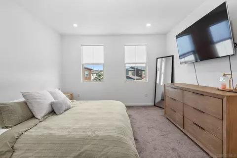 Bedroom - 1549 Fig Tree Way, Oceanside, CA 92056 photo 2 of 4
