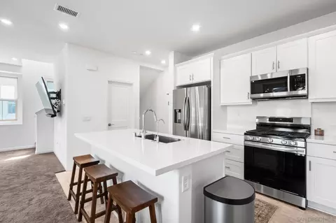 Kitchen - 1549 Fig Tree Way, Oceanside, CA 92056 photo 1 of 3