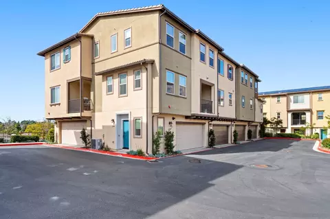 Exterior - 1549 Fig Tree Way, Oceanside, CA 92056 photo 5 of 9