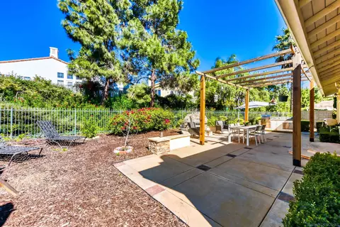 Exterior - 2434 Ridgegate Row, La Jolla, CA 92037 photo 8 of 14