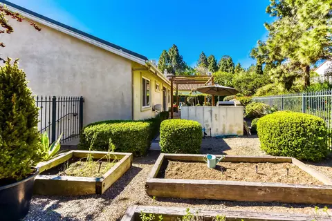 Exterior - 2434 Ridgegate Row, La Jolla, CA 92037 photo 7 of 14