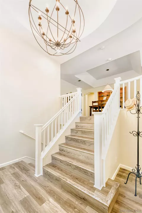 Entry Way - 2434 Ridgegate Row, La Jolla, CA 92037 photo 2 of 4