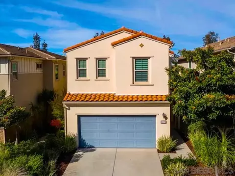 2076 Blue Oak Ln, Vista, CA 92084