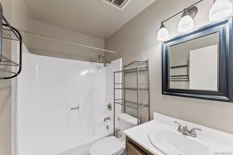 Bath - 1632 Presioca St #3, Spring Valley, CA 91977 photo 2 of 2
