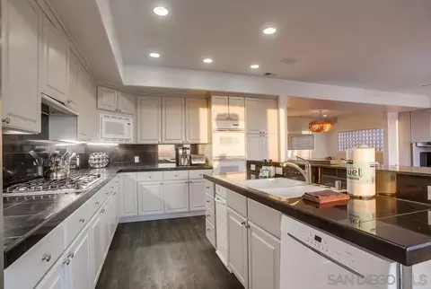 Kitchen - 510 Neptune, Encinitas, CA 92024 photo 6 of 6