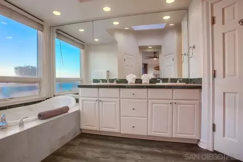 Bath - 510 Neptune, Encinitas, CA 92024 photo 3 of 4