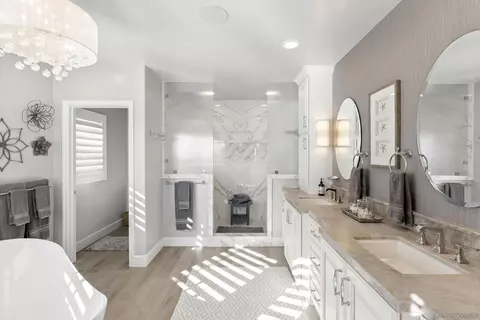 Bath - 506 S Pacific St, Oceanside, CA 92054 photo 2 of 5