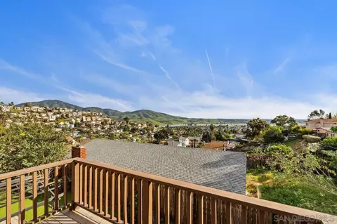 9545 Chestnut St, Spring Valley, CA 91977 photo 14