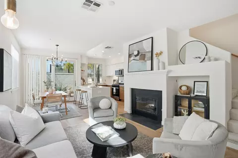 Living - 370 Carmel Creeper Pl, Encinitas, CA 92024 photo 1 of 1