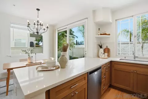 Kitchen - 370 Carmel Creeper Pl, Encinitas, CA 92024 photo 3 of 3