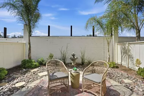 Exterior - 370 Carmel Creeper Pl, Encinitas, CA 92024 photo 4 of 5