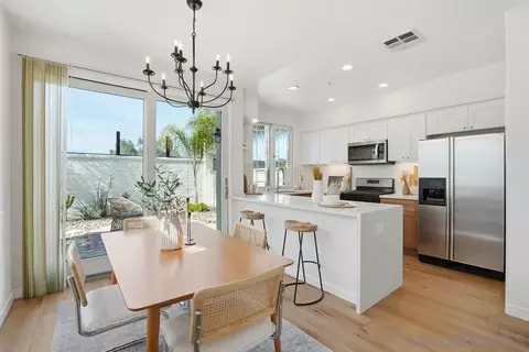 Dining - 370 Carmel Creeper Pl, Encinitas, CA 92024 photo 1 of 2