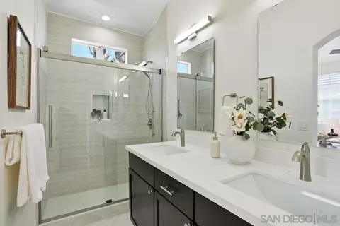 Bath - 370 Carmel Creeper Pl, Encinitas, CA 92024 photo 3 of 3