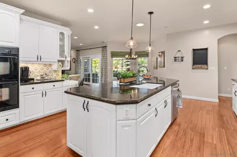 Kitchen - 28373 Cavalier Ct, Escondido, CA 92026 photo 4 of 4
