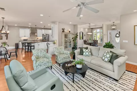 Living - 28373 Cavalier Ct, Escondido, CA 92026 photo 1 of 2