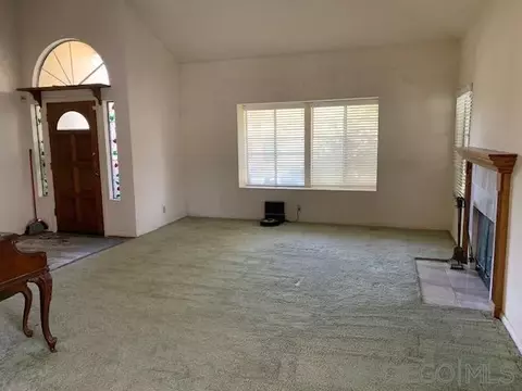 Living - 43982 Highlander Dr, Temecula, CA 92592 photo 1 of 2