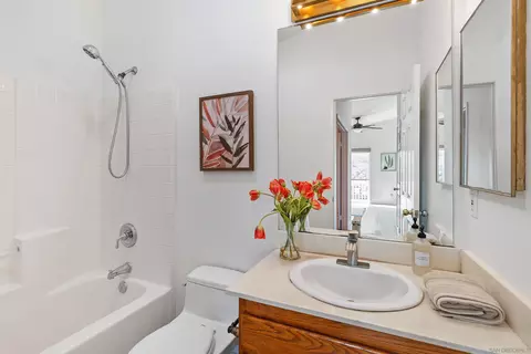Bath - 9118 Sesi Ln, Lakeside, CA 92040 photo 1 of 3