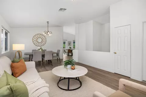 Living - 9118 Sesi Ln, Lakeside, CA 92040 photo 2 of 4