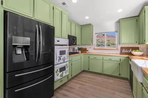 Kitchen - 9118 Sesi Ln, Lakeside, CA 92040 photo 2 of 4