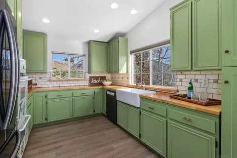 Kitchen - 9118 Sesi Ln, Lakeside, CA 92040 photo 4 of 4