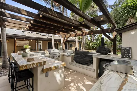 Kitchen - 489 La Costa Ave, Encinitas, CA 92024 photo 4 of 4
