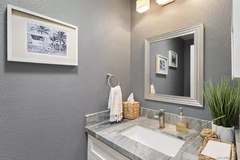 Bath - 489 La Costa Ave, Encinitas, CA 92024 photo 1 of 7