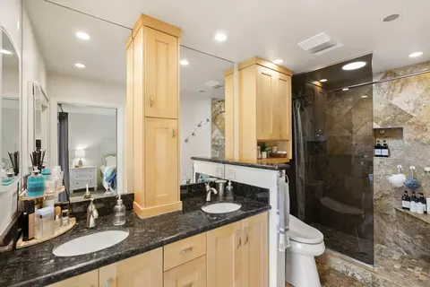 Bath - 489 La Costa Ave, Encinitas, CA 92024 photo 4 of 7