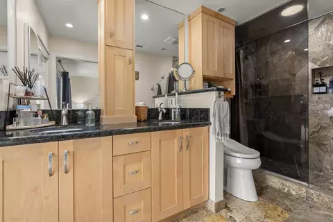 Bath - 489 La Costa Ave, Encinitas, CA 92024 photo 5 of 7