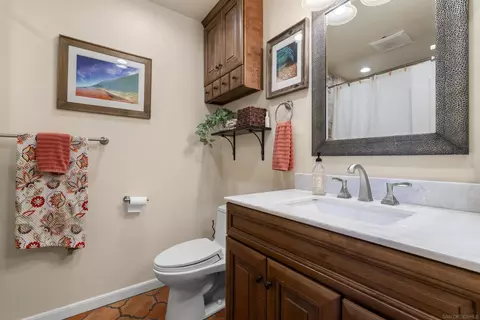 Bath - 489 La Costa Ave, Encinitas, CA 92024 photo 7 of 7