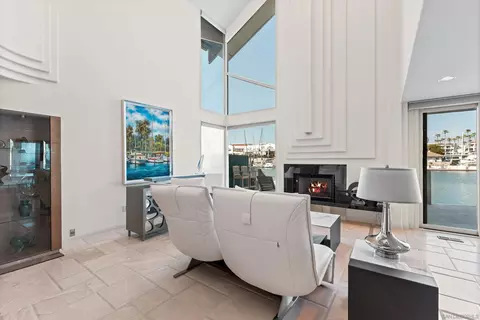 Living - 39 The Pt, Coronado, CA 92118 photo 2 of 5