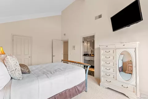 Bedroom - 39 The Pt, Coronado, CA 92118 photo 4 of 6