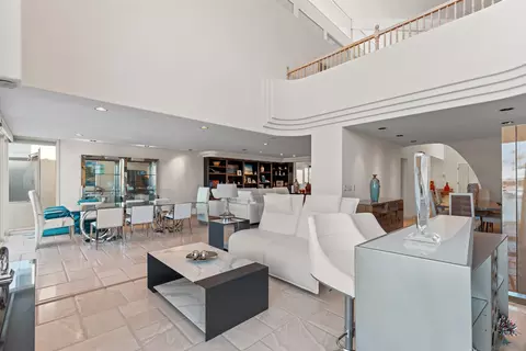 Living - 39 The Pt, Coronado, CA 92118 photo 4 of 5