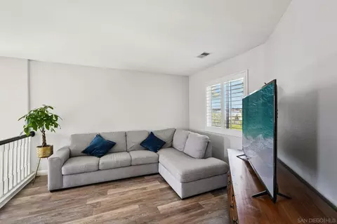 Living - 32666 Clearvail Dr, Temecula, CA 92592 photo 1 of 1
