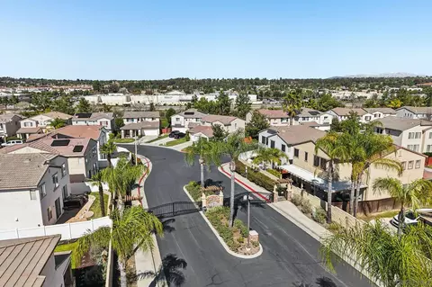 View/Area - 32666 Clearvail Dr, Temecula, CA 92592 photo 3 of 3